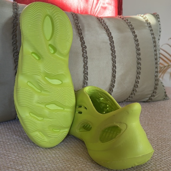 Foam Runners - Picture 4 of 4